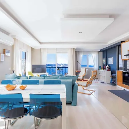 Furnished Cozy Flat With Wide Sea View In Kas