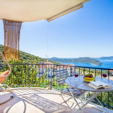 Furnished Cozy Flat With Wide Sea View In * Каш