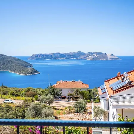 Апартаменты Furnished Cozy Flat With Wide Sea View In